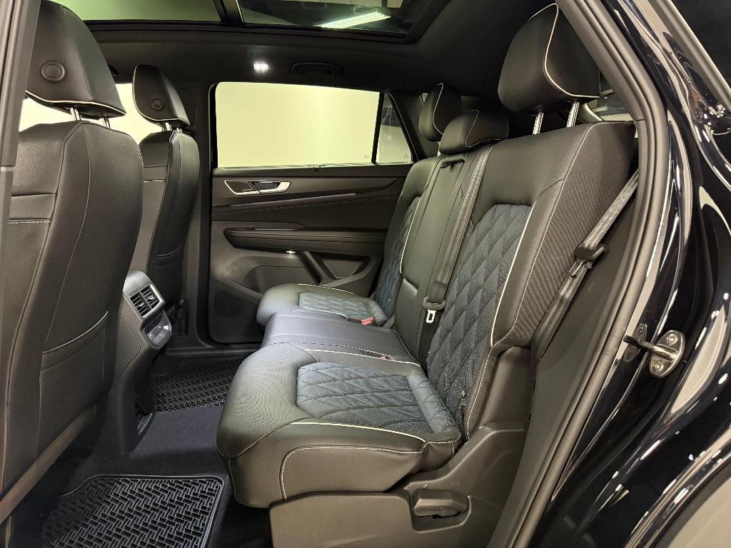 new 2026 Volkswagen Atlas Cross Sport car, priced at $53,867