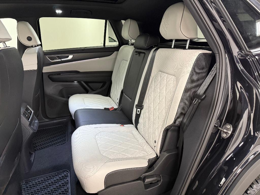 new 2025 Volkswagen Atlas Cross Sport car, priced at $50,692