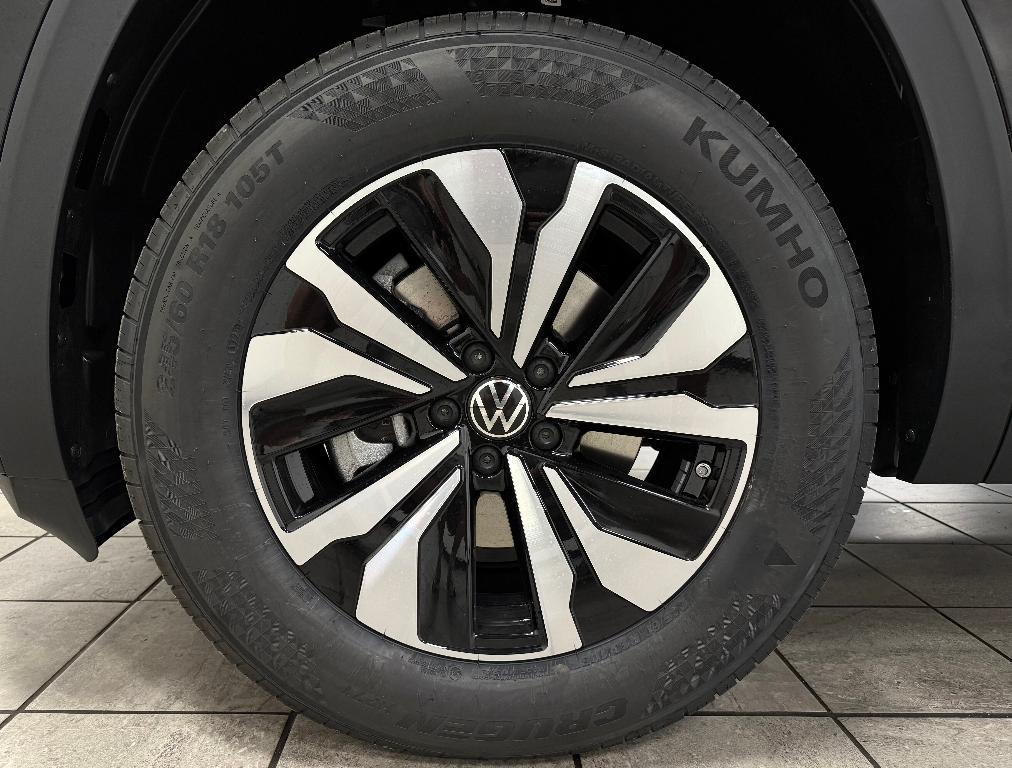 new 2026 Volkswagen Atlas Cross Sport car, priced at $40,635