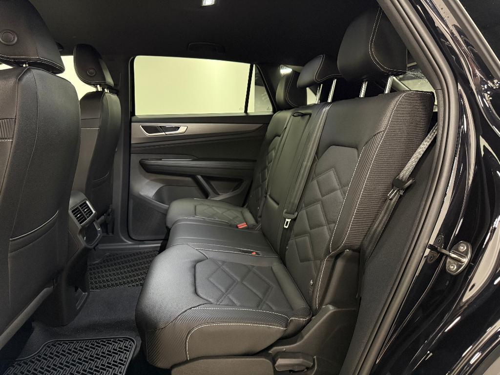 new 2026 Volkswagen Atlas Cross Sport car, priced at $40,635