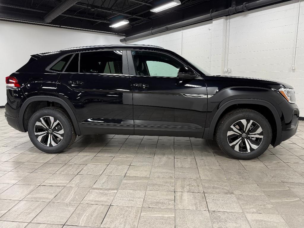 new 2026 Volkswagen Atlas Cross Sport car, priced at $40,635