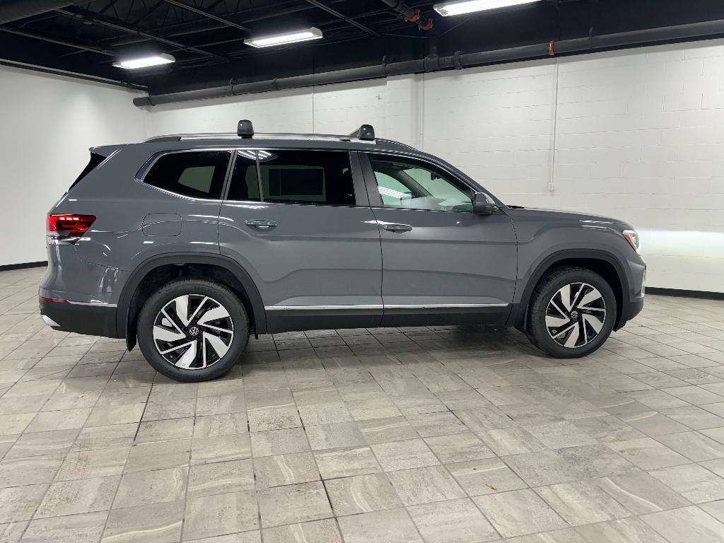 new 2025 Volkswagen Atlas car, priced at $48,555