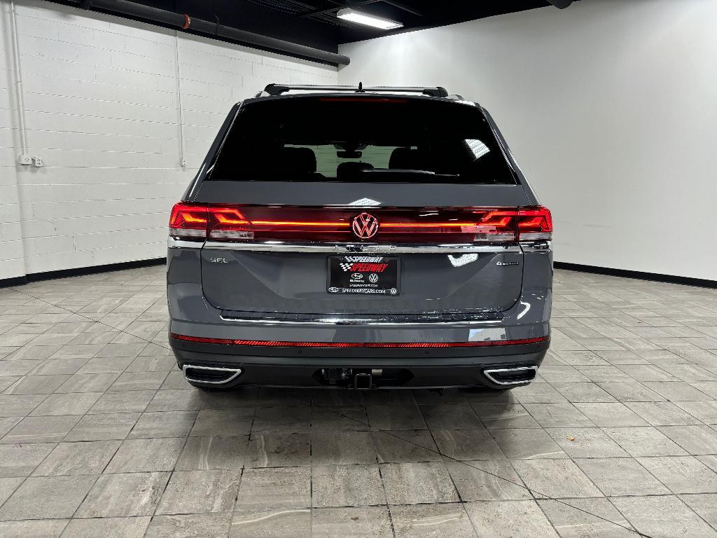 new 2025 Volkswagen Atlas car, priced at $48,555