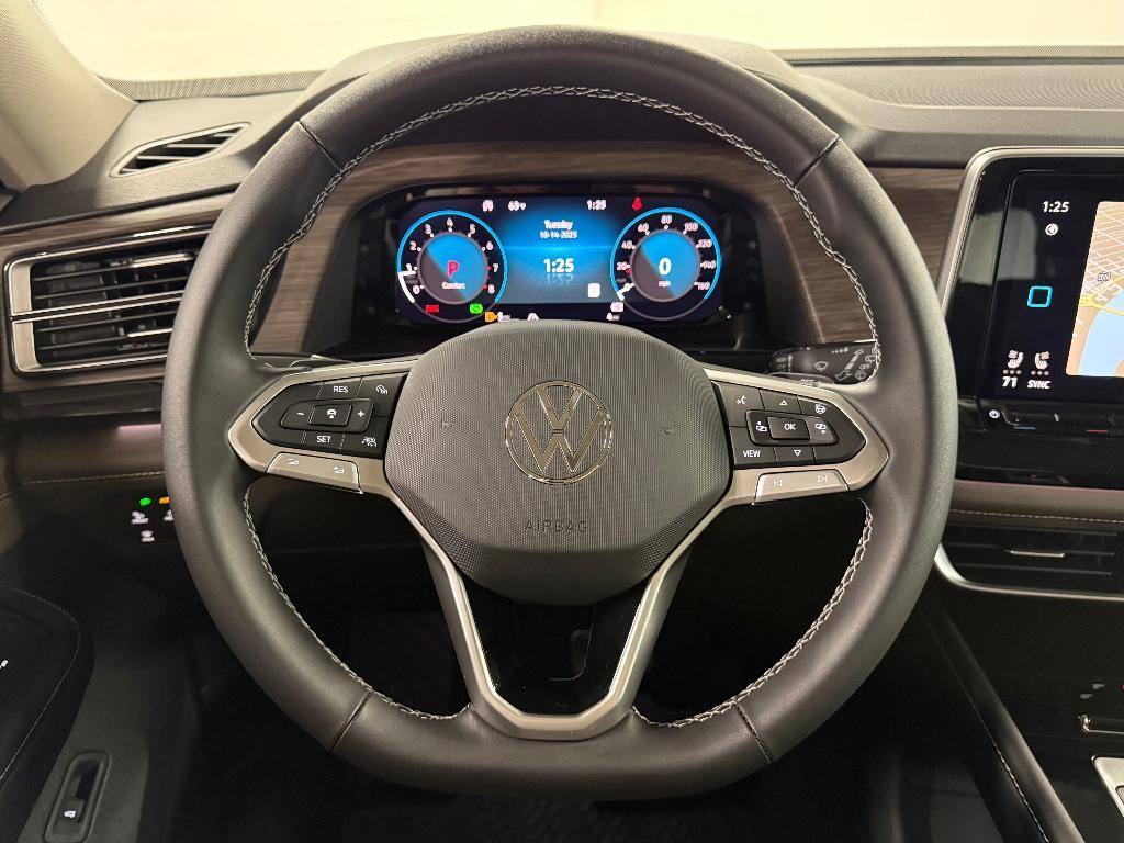 new 2026 Volkswagen Atlas car, priced at $50,428