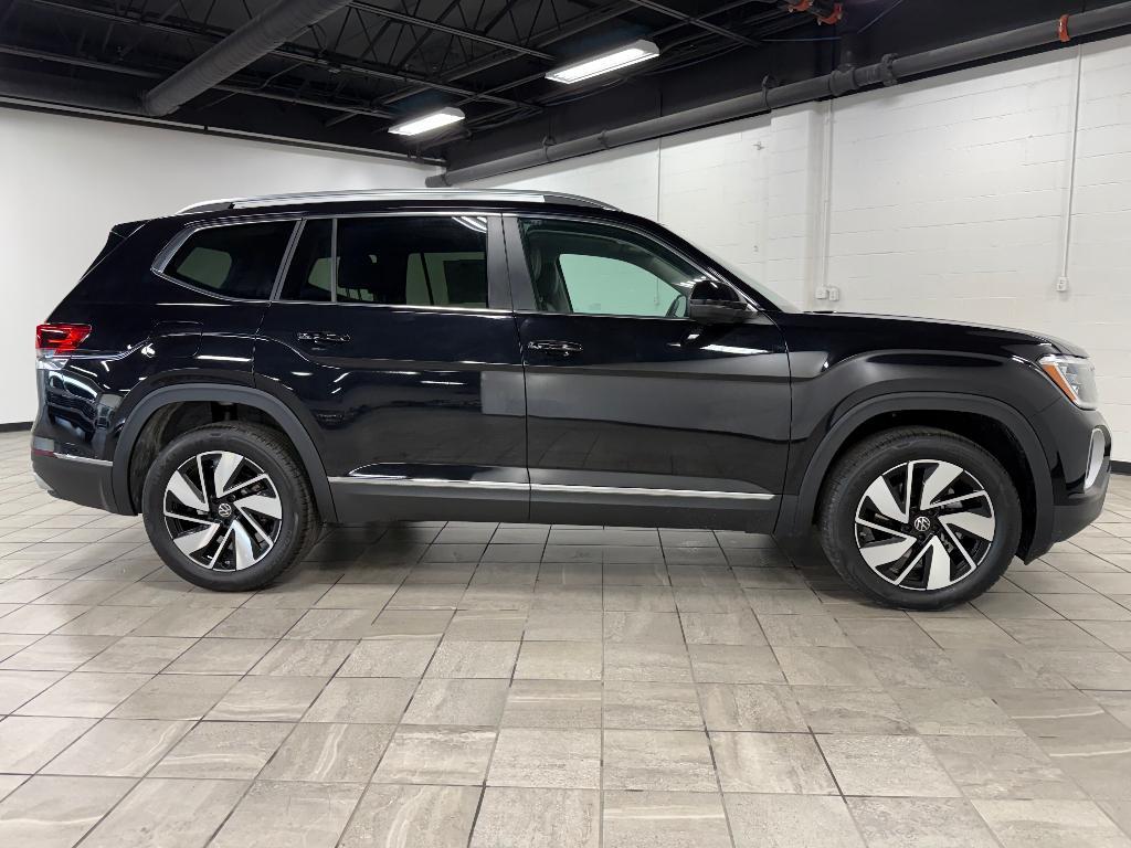 new 2026 Volkswagen Atlas car, priced at $50,428