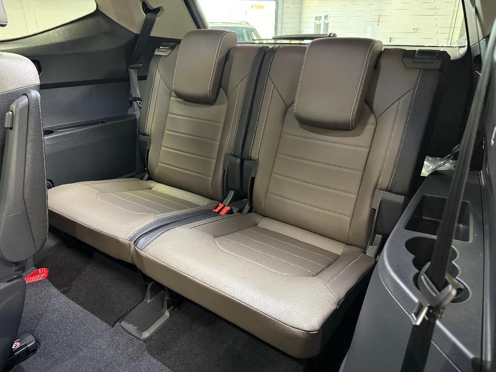 new 2026 Volkswagen Atlas car, priced at $50,428