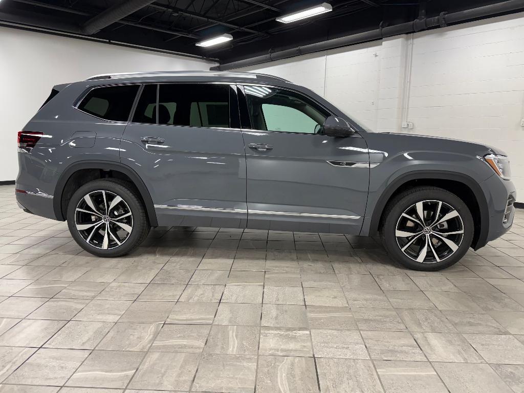 new 2026 Volkswagen Atlas car, priced at $55,185