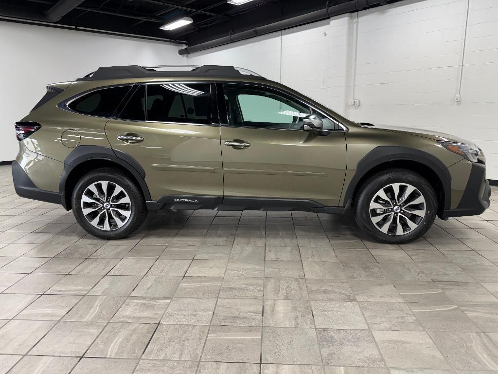 new 2025 Subaru Outback car, priced at $43,978