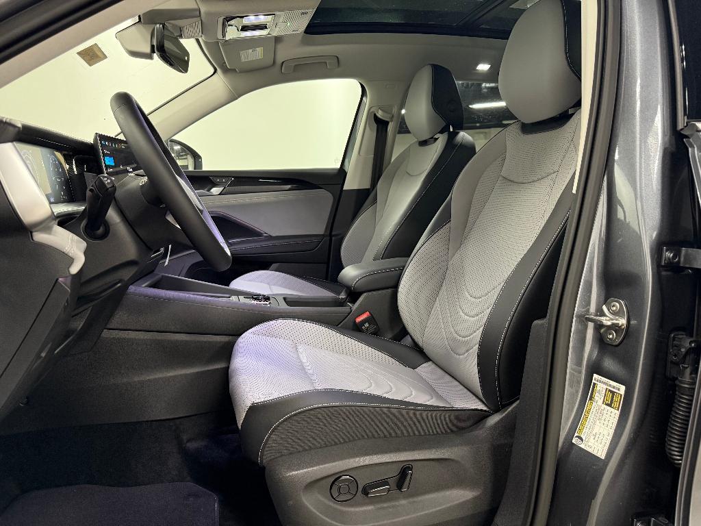 new 2025 Volkswagen Tiguan car, priced at $35,799