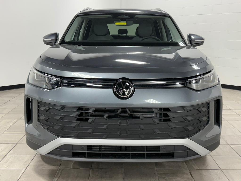 new 2025 Volkswagen Tiguan car, priced at $35,799