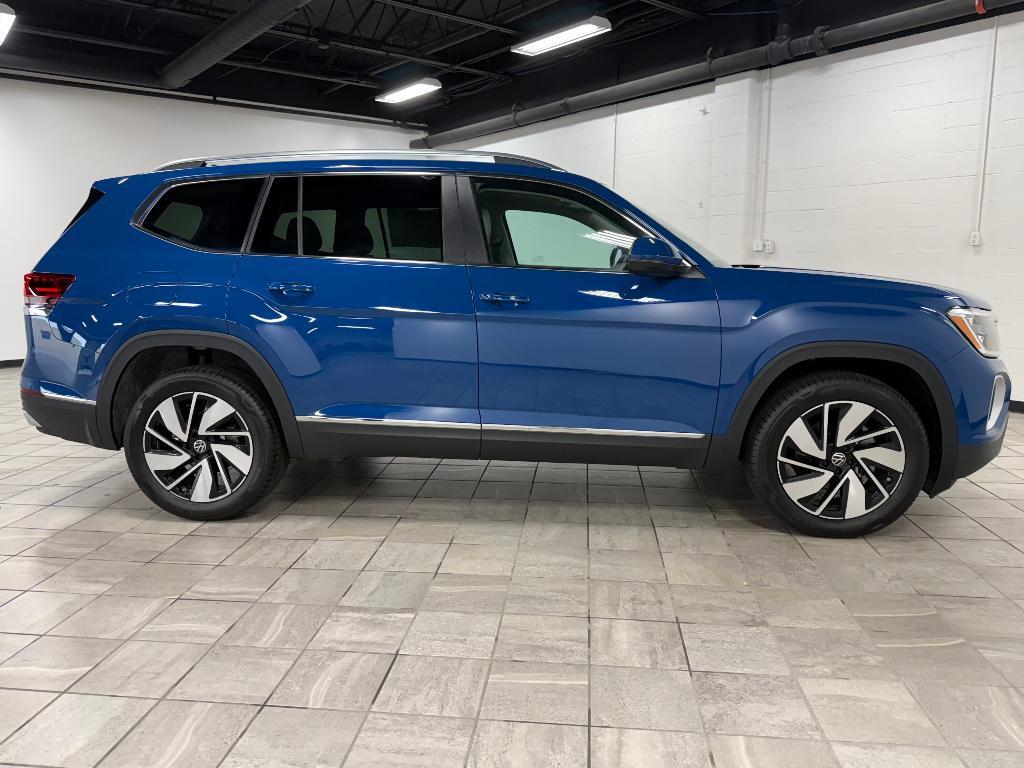 new 2025 Volkswagen Atlas car, priced at $44,427