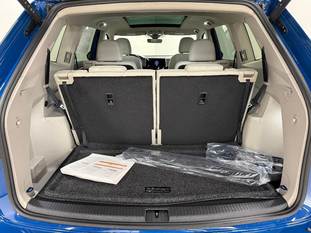 new 2025 Volkswagen Atlas car, priced at $44,427