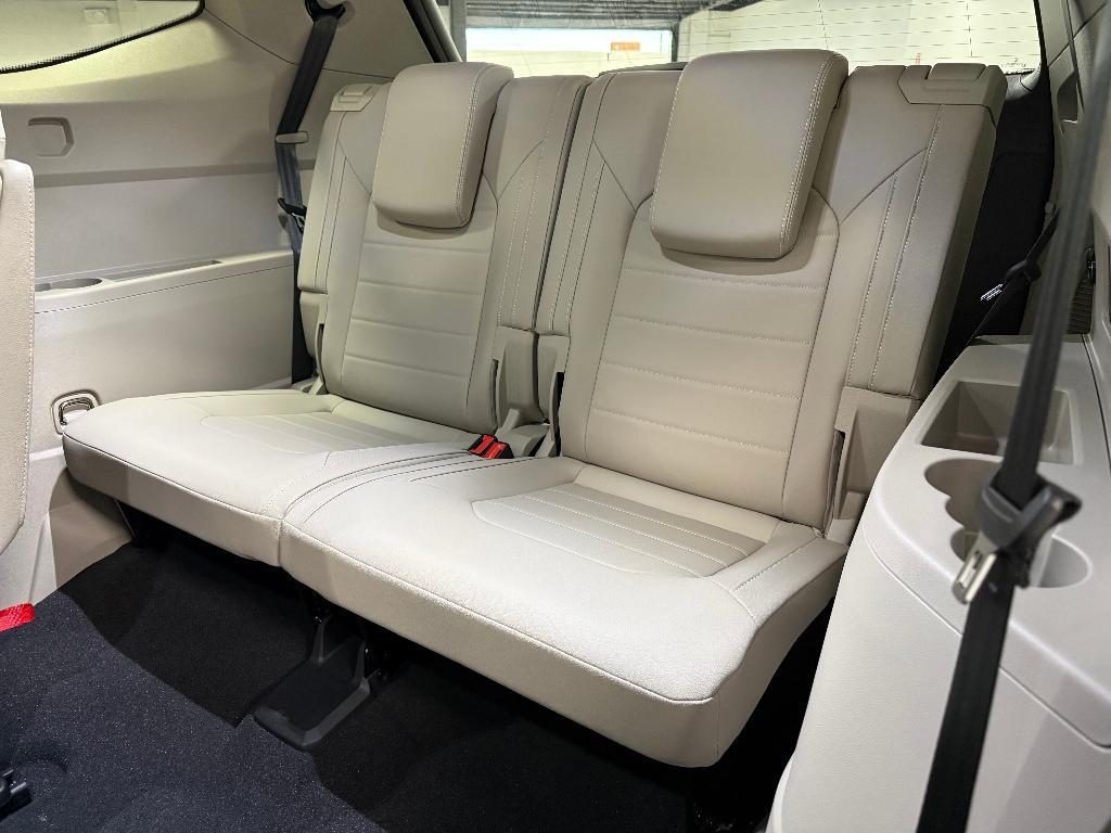 new 2025 Volkswagen Atlas car, priced at $44,427