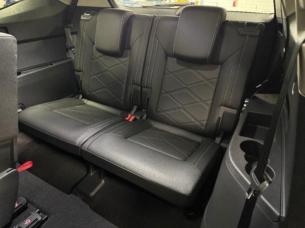 new 2026 Volkswagen Atlas car, priced at $45,584