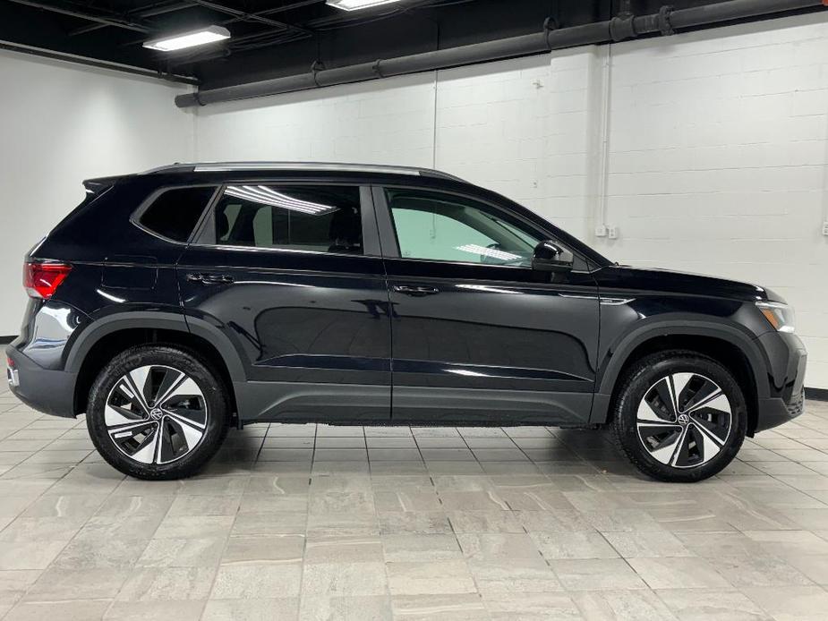 new 2024 Volkswagen Taos car, priced at $31,000