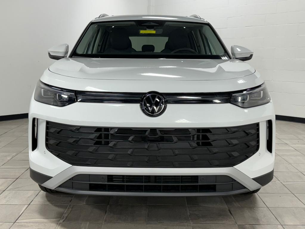 new 2025 Volkswagen Tiguan car, priced at $36,094
