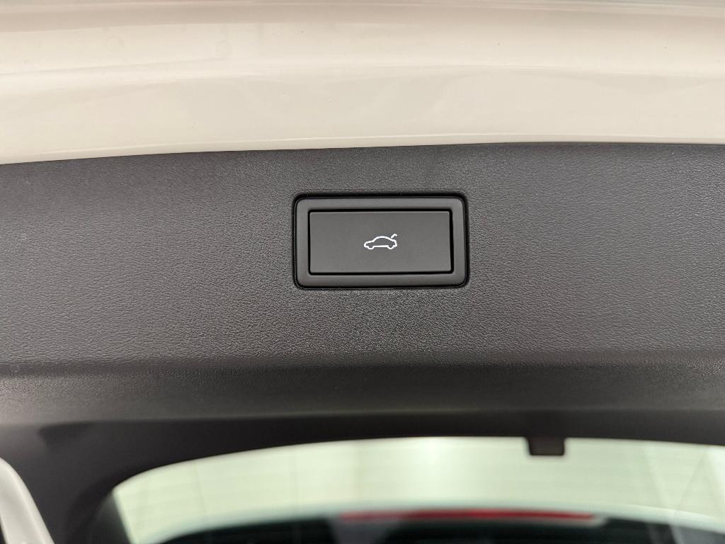 new 2025 Volkswagen Tiguan car, priced at $36,094