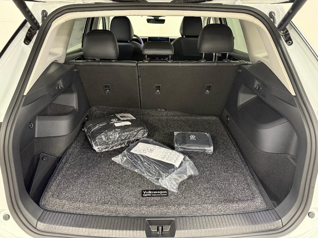 new 2025 Volkswagen Tiguan car, priced at $36,094