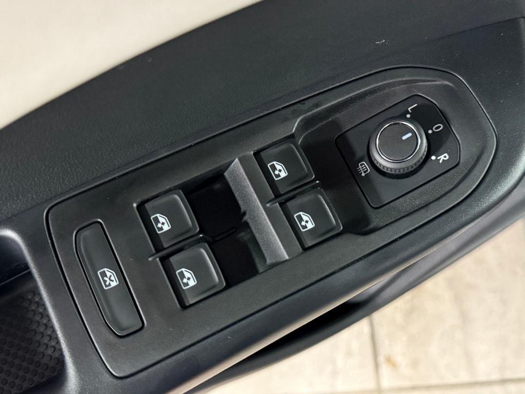new 2025 Volkswagen Taos car, priced at $32,453
