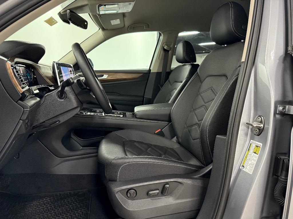 new 2025 Volkswagen Atlas car, priced at $41,235