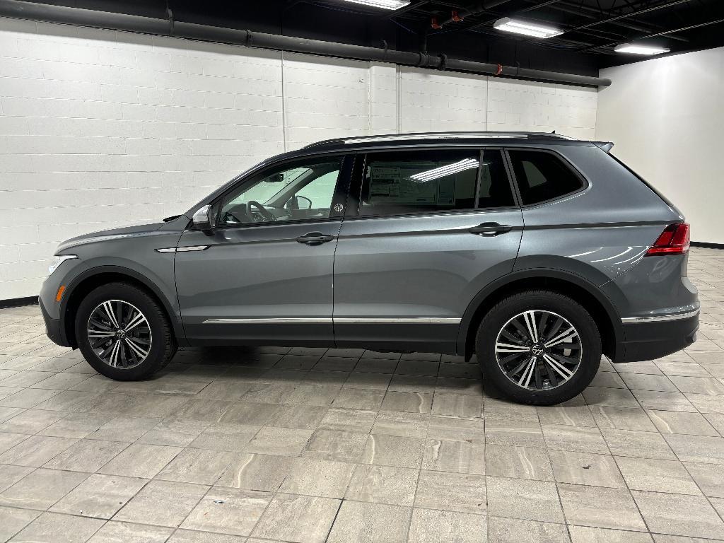 new 2024 Volkswagen Tiguan car, priced at $32,154