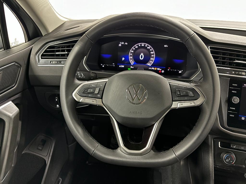 new 2024 Volkswagen Tiguan car, priced at $32,154