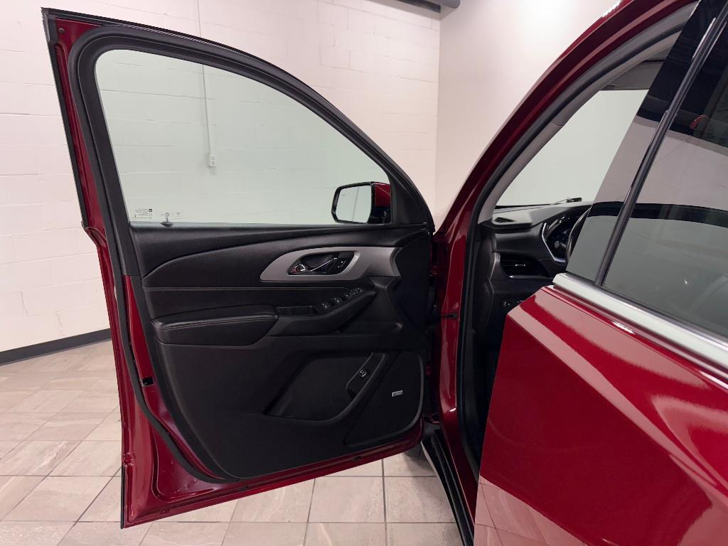 used 2018 Chevrolet Traverse car, priced at $14,000