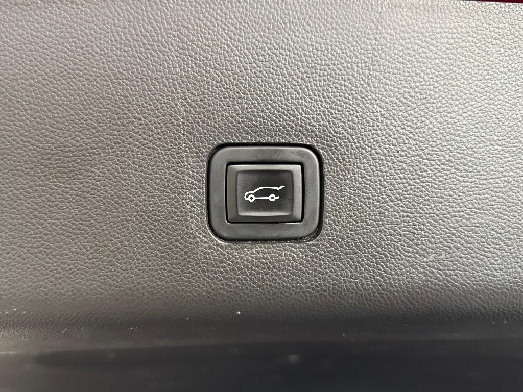 used 2018 Chevrolet Traverse car, priced at $14,000