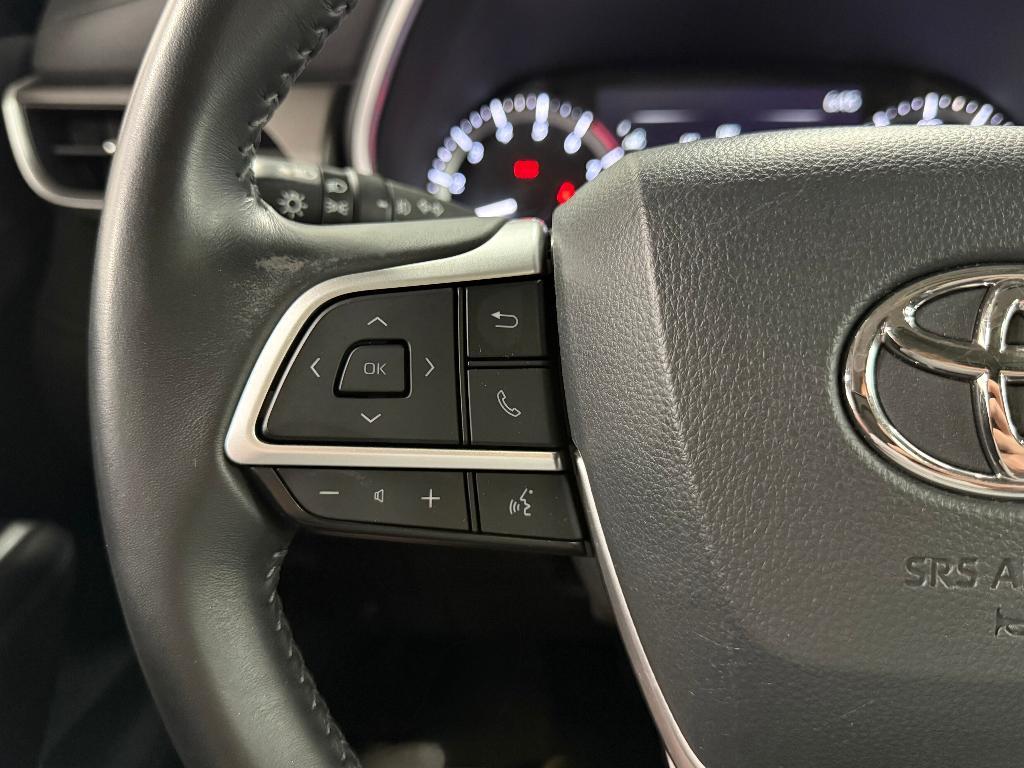 used 2023 Toyota Highlander car, priced at $36,500