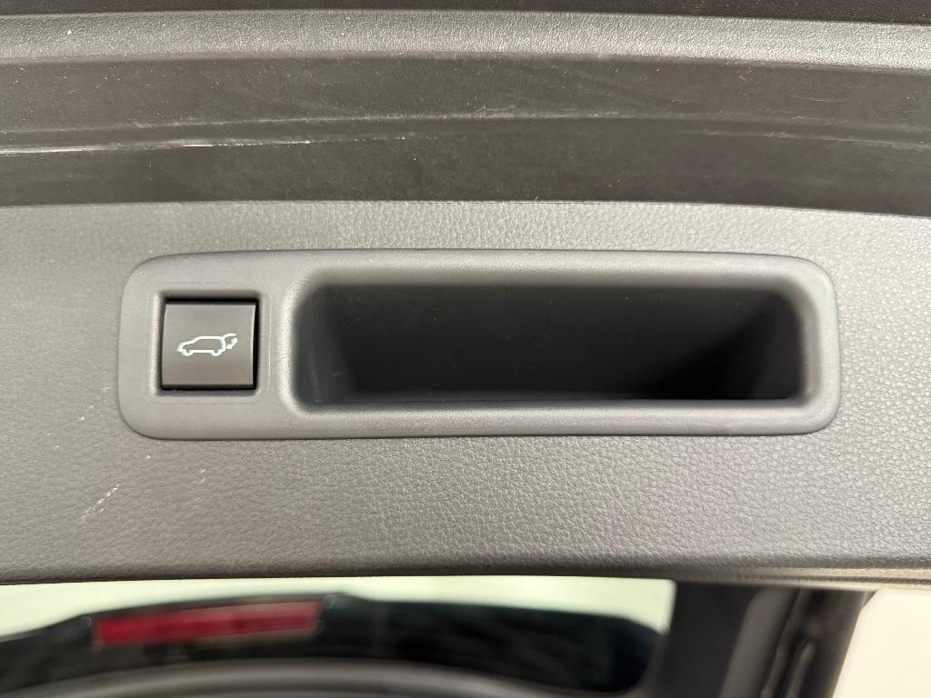 used 2023 Toyota Highlander car, priced at $36,500