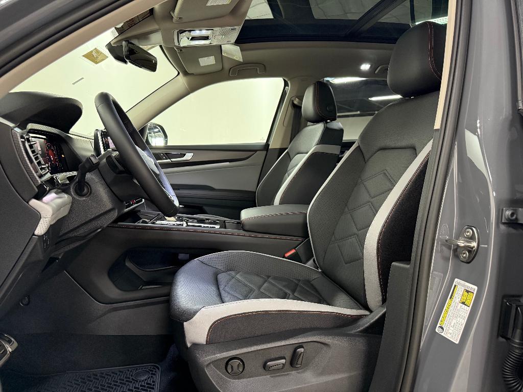 new 2026 Volkswagen Atlas car, priced at $48,982