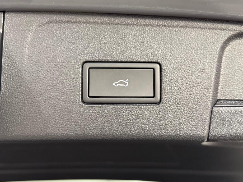 new 2026 Volkswagen Atlas car, priced at $48,982