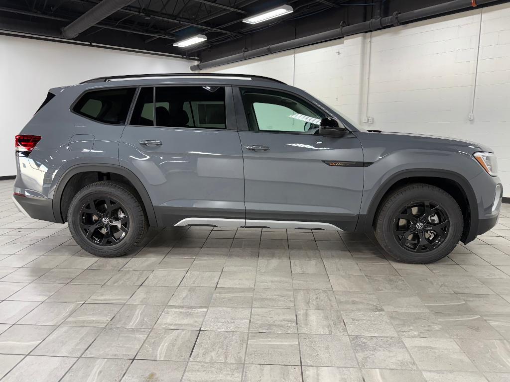new 2026 Volkswagen Atlas car, priced at $48,982
