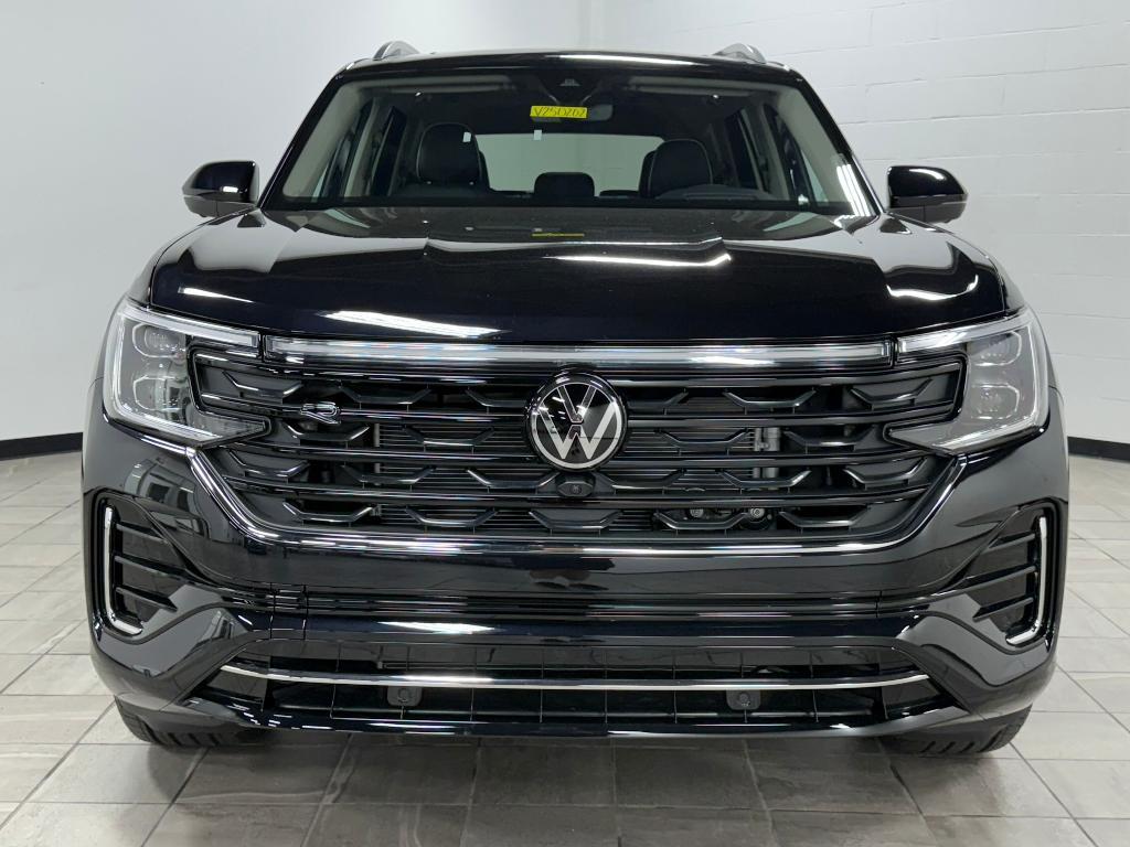 new 2025 Volkswagen Atlas car, priced at $49,266