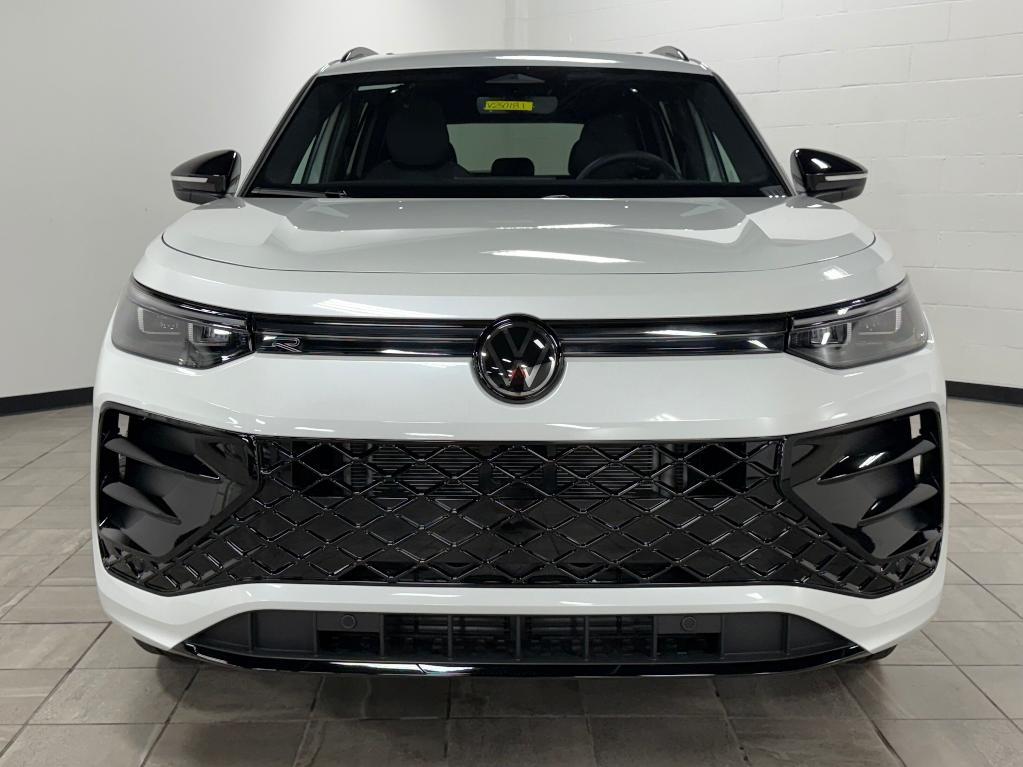 new 2025 Volkswagen Tiguan car, priced at $38,287