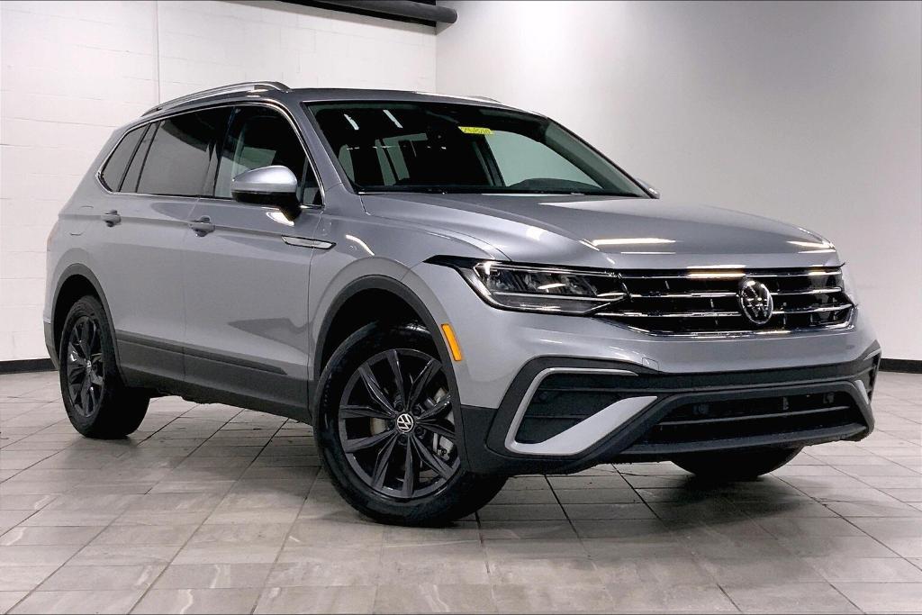 new 2024 Volkswagen Tiguan car, priced at $32,808