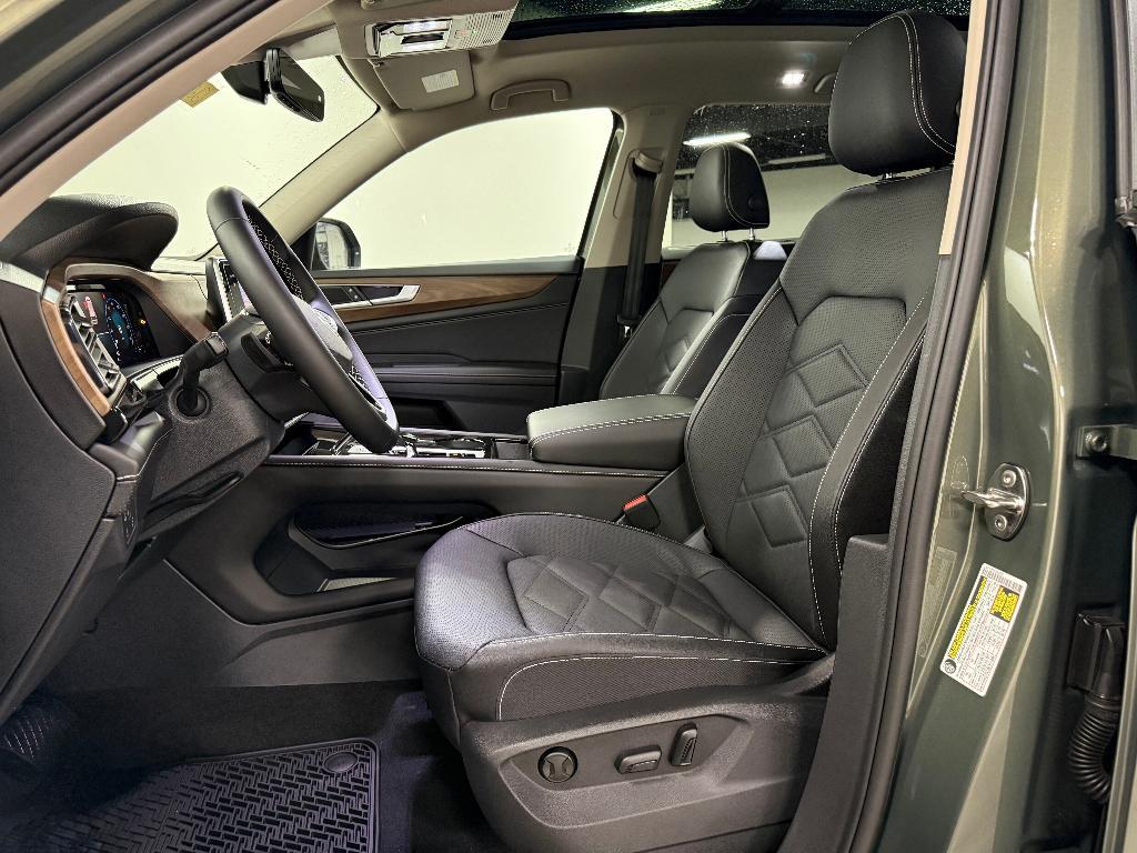 new 2026 Volkswagen Atlas car, priced at $45,375