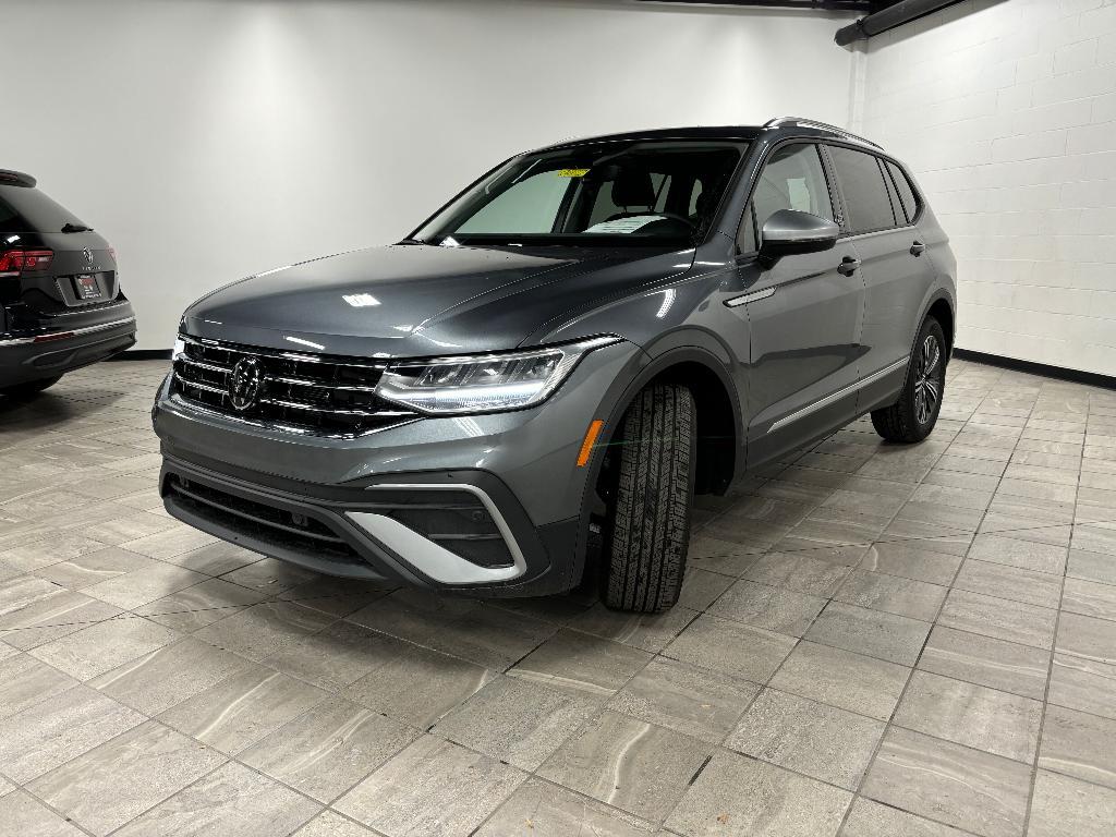 new 2024 Volkswagen Tiguan car, priced at $31,981