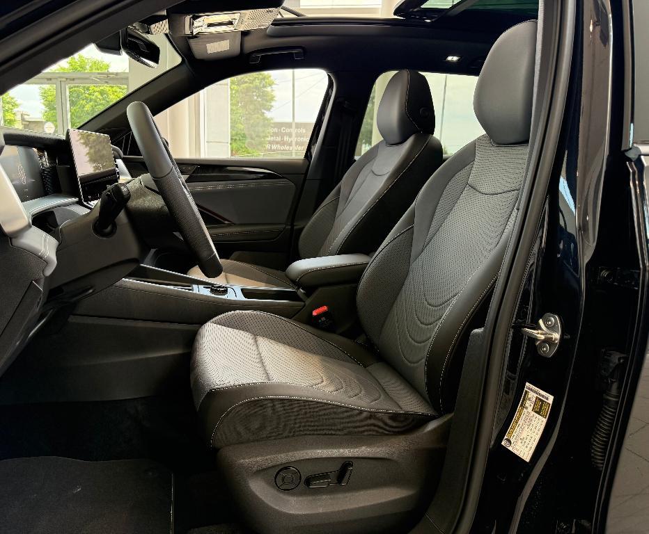 new 2025 Volkswagen Tiguan car, priced at $37,850