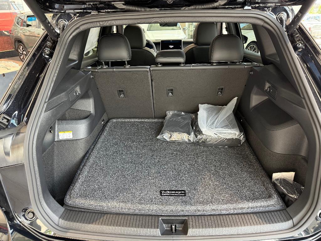 new 2025 Volkswagen Tiguan car, priced at $37,850