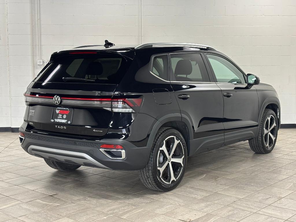 new 2025 Volkswagen Taos car