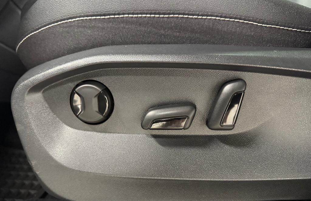 new 2025 Volkswagen Taos car, priced at $35,906