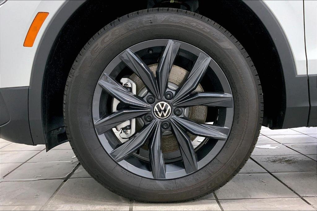 new 2024 Volkswagen Tiguan car, priced at $32,808