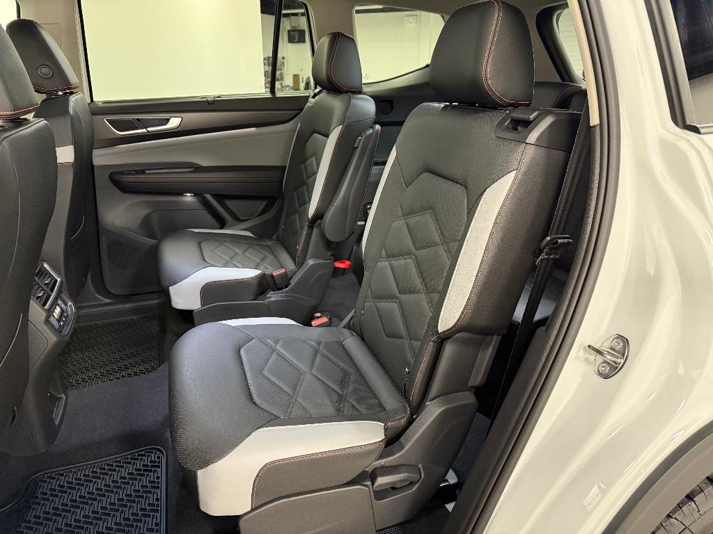 new 2025 Volkswagen Atlas car, priced at $42,510