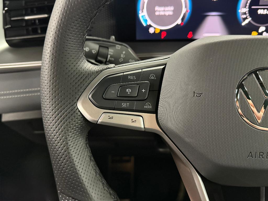 new 2025 Volkswagen Tiguan car, priced at $37,809