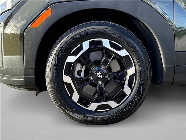 used 2024 Hyundai Santa Fe car, priced at $28,991