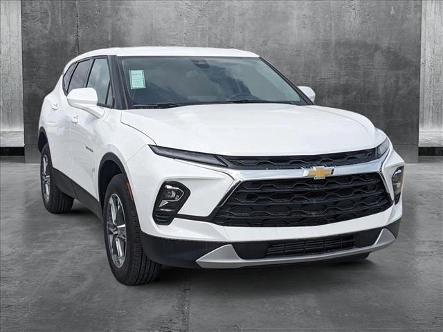 new 2025 Chevrolet Blazer car, priced at $30,875