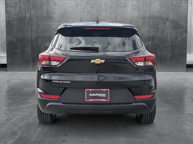 new 2025 Chevrolet TrailBlazer car, priced at $23,923