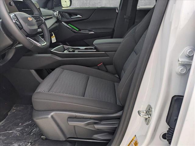new 2026 Chevrolet Equinox car, priced at $28,995