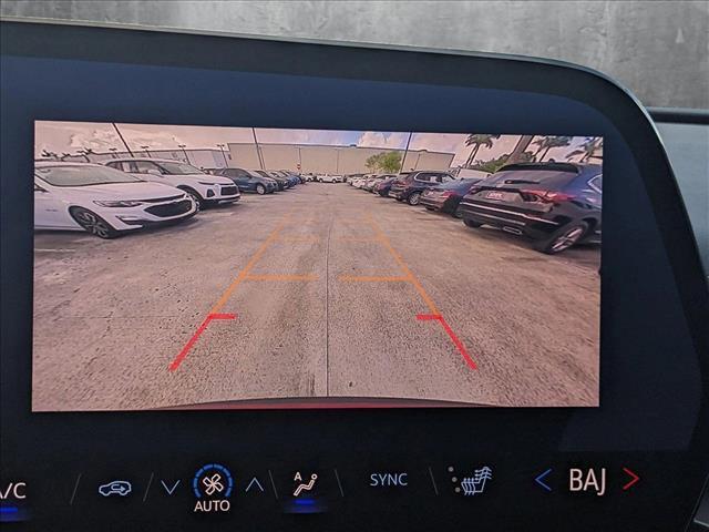 used 2025 Chevrolet Traverse car, priced at $39,998